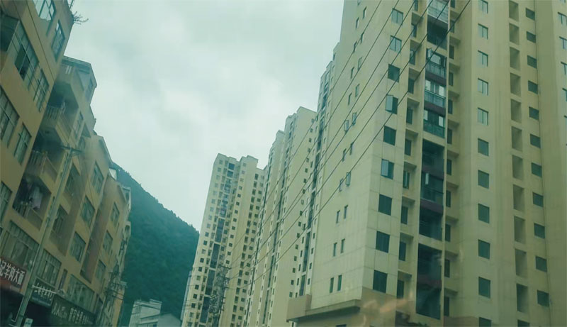 湖北省恩施苗族自治州巴东县野三关镇江南新天地